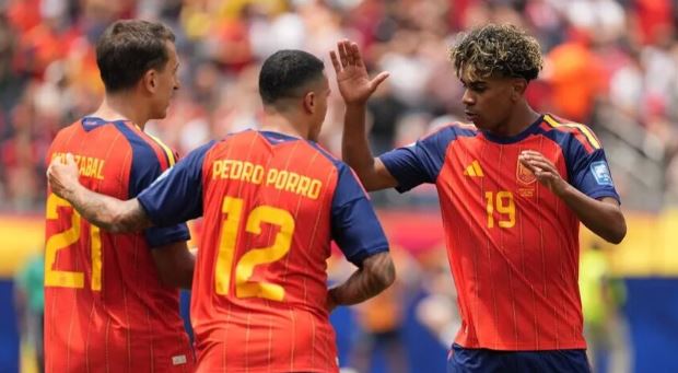 Spanja mposht lehtësisht Austrinë 3-0 dhe kalon në raundin e 16-tave