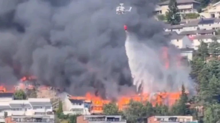 Zjarr masiv në Norvegji, digjen 50 banesa (VIDEO)
