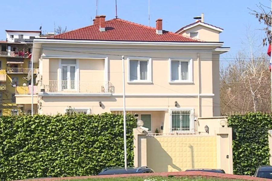 Pas protestave fshihet Kremlini, reagon Ambasada Ruse në Shqipëri