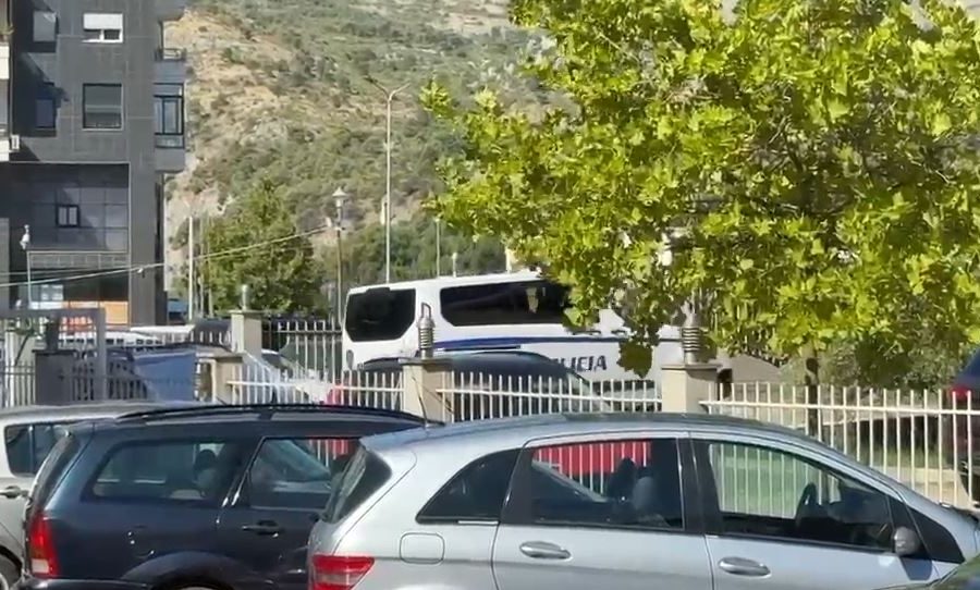 Vrau bashkëshorten me çifte, del para gjykatës 62-vjeçari në Shkodër