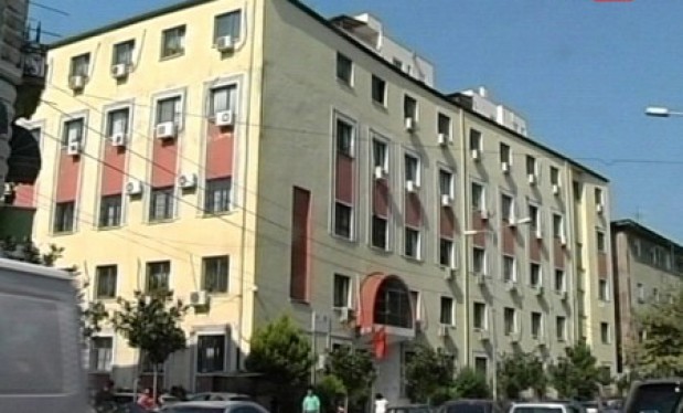Skema e dyshuar e tjetërsimit të tokave shtetërore në Durrës, 12 masa sigurie për ish-funksionarë të Hipotekës