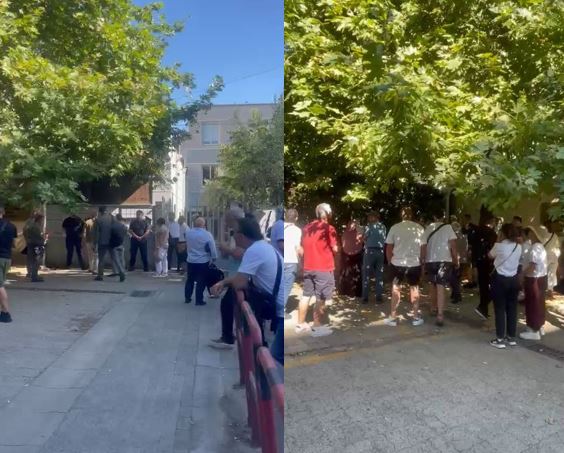 21 të arrestuarit e protestës para Parlamentit dalin sot për masë sigurie, pritet protestë para Gjykatës