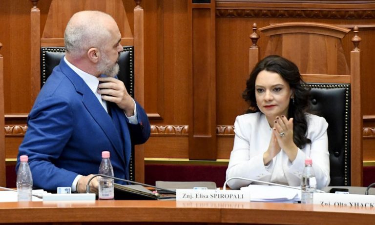 Spiropali publikon mocionin e dorëzuar në Asamble, kërkon reformimin e PS-së dhe ndryshimin e sistemit zgjedhor