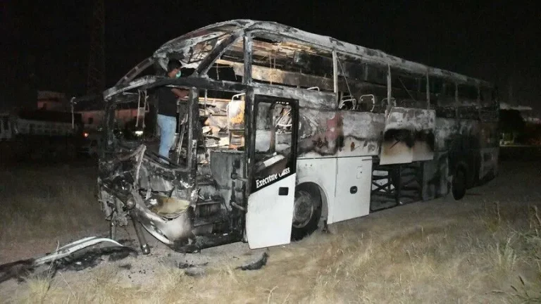 Autobusi i pasagjerëve bie në përrua, të paktën 40 të vdekur të paktën në Pakistan