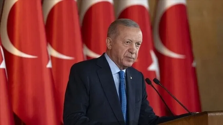 Presidenti turk përkujton gjenocidin e Srebrenicës: Nuk do të harrohet kurrë
