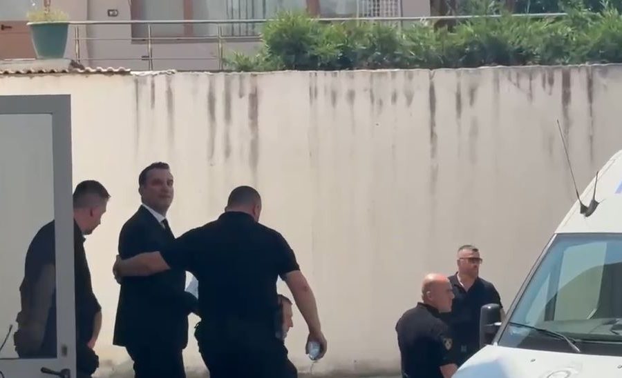Mungon avokati mbrojtës, shtyhet seanca e Erion Veliajt në Gjykatën Administrative