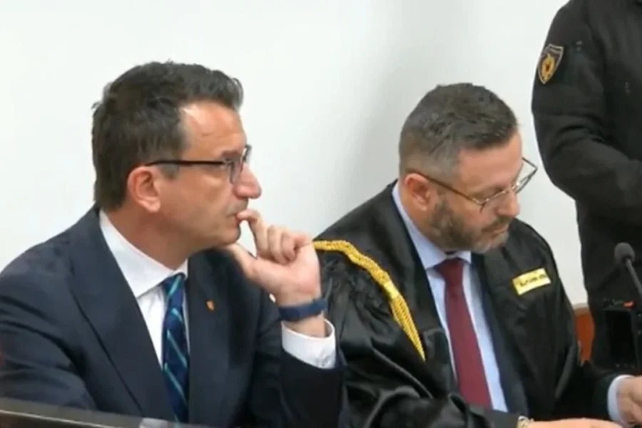 Veliaj reagon pas vendimit të Gjykatës Administrative: Padia për Dadon nuk u lejua të shqyrtohej
