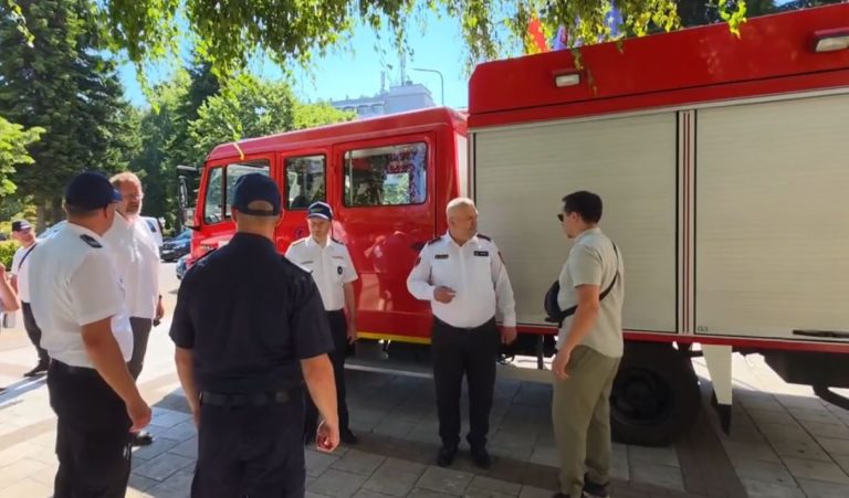 Bashkia Pogradec përfiton një mjet të ri zjarrfikës dhuratë nga qyteti binjak i Wismarit